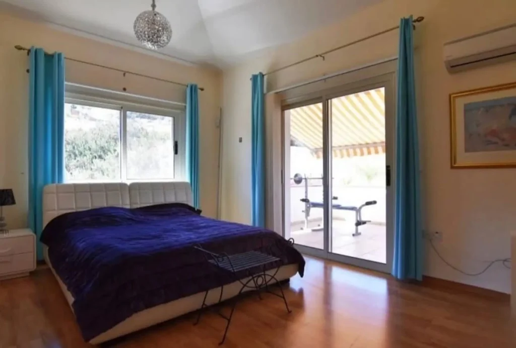 4 Bedroom House for Sale in Pyrgos Lemesou, Limassol District