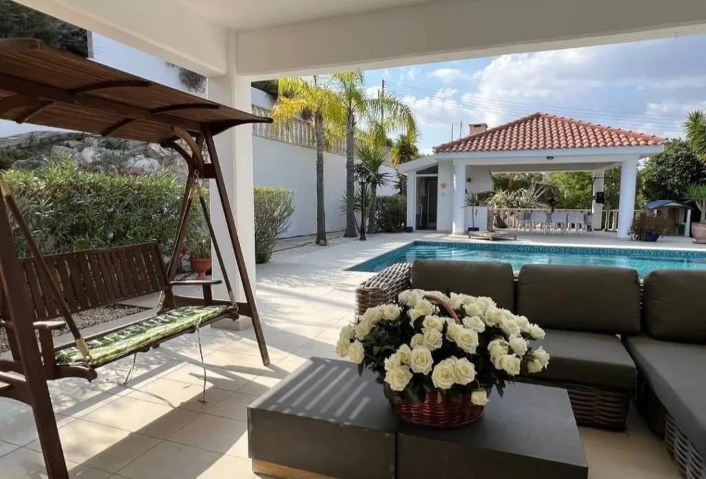 4 Bedroom House for Sale in Pyrgos Lemesou, Limassol District