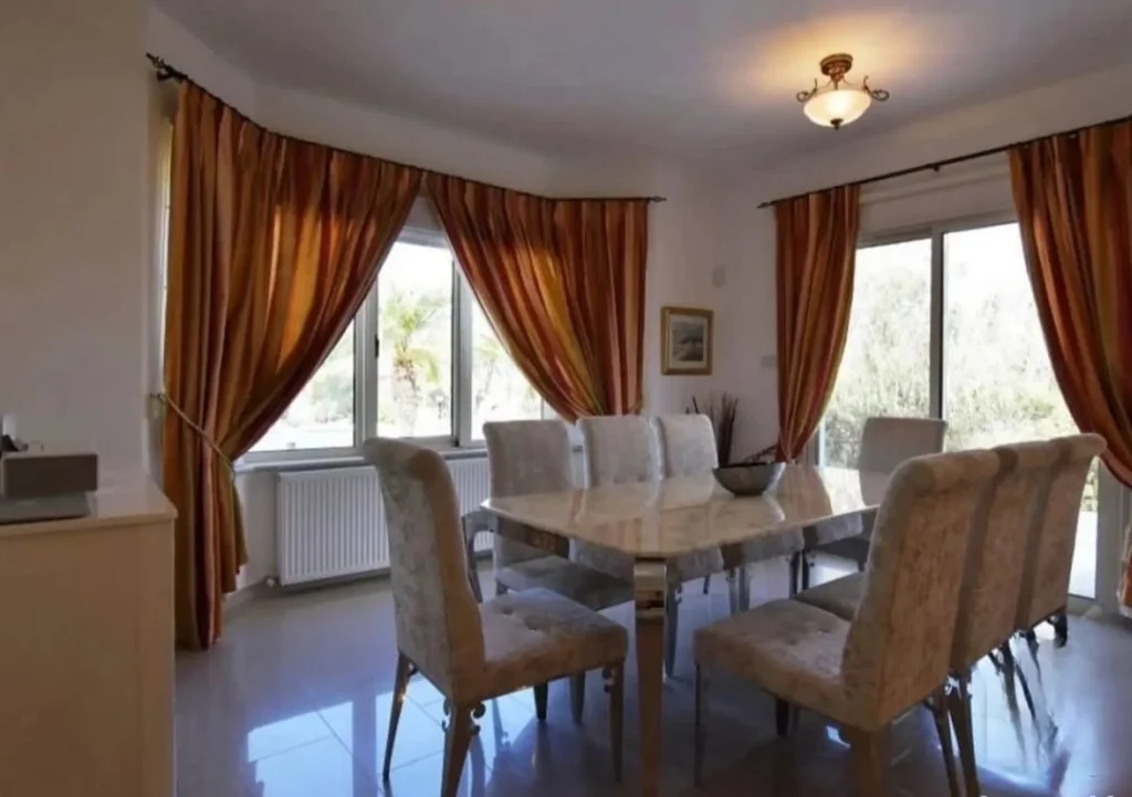 4 Bedroom House for Sale in Pyrgos Lemesou, Limassol District