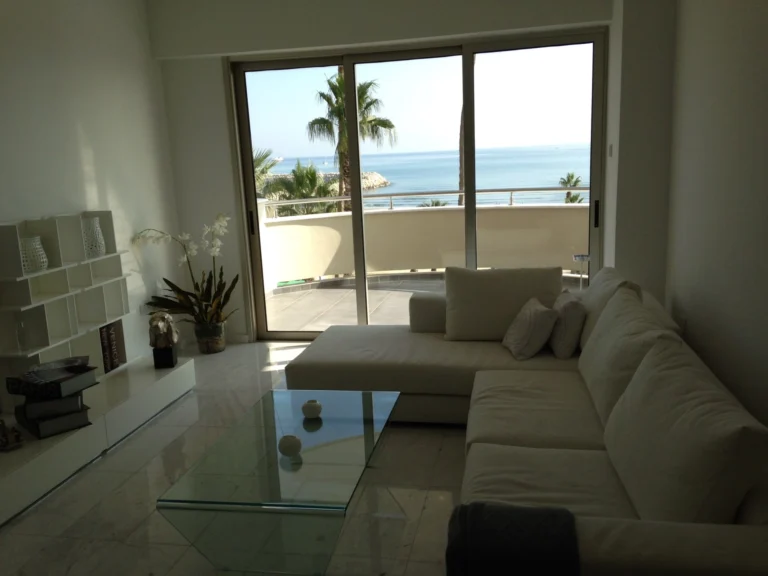 3 Bedroom Apartment for Sale in Larnaca – Finikoudes