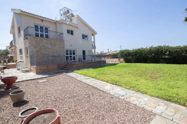 4 Bedroom House for Sale in Kiti, Larnaca District