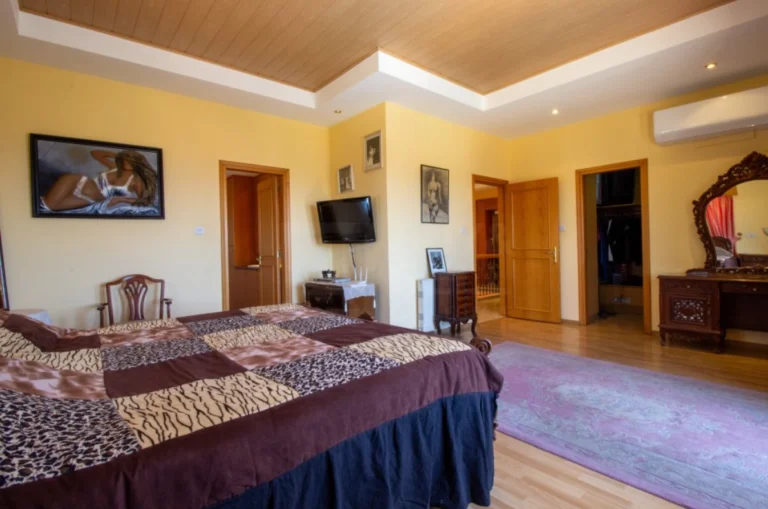 5 Bedroom House for Sale in Limassol – Agios Athanasios