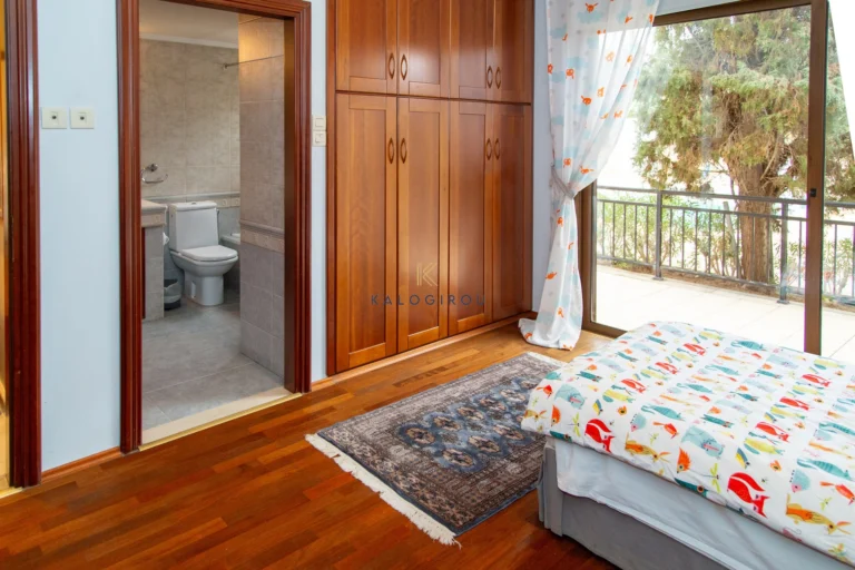 4 Bedroom House for Sale in Aradippou, Larnaca District