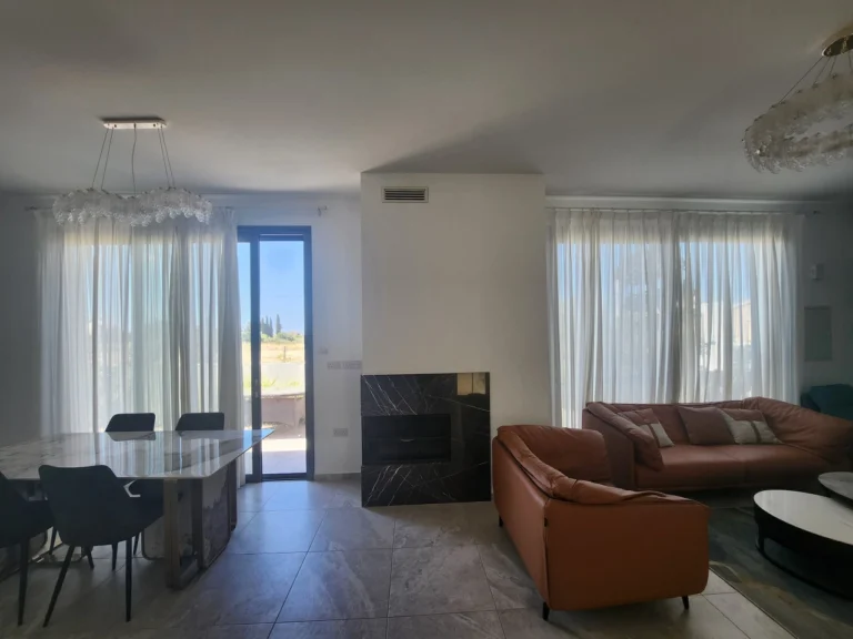 4 Bedroom House for Sale in Paphos – Emba