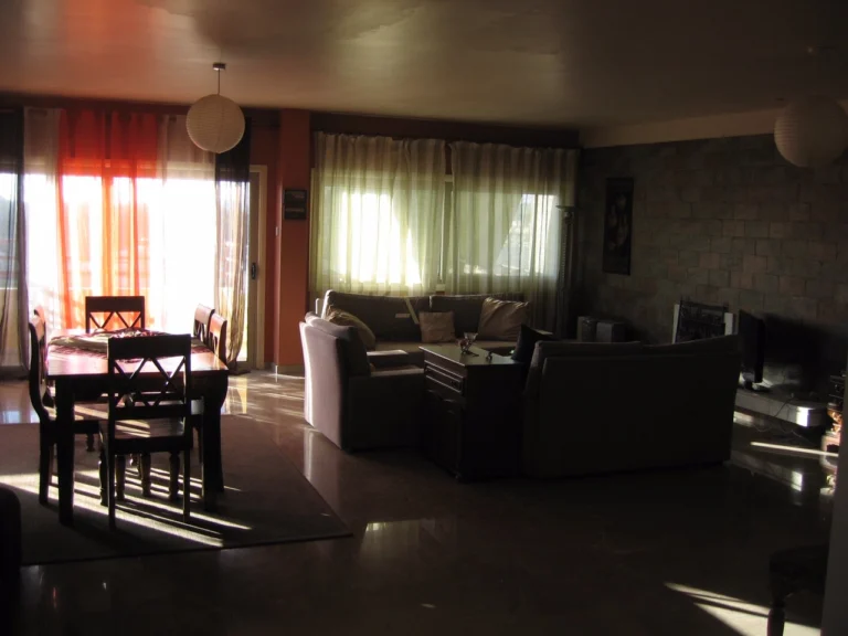 5 Bedroom Apartment for Sale in Agioi Omologites, Nicosia District