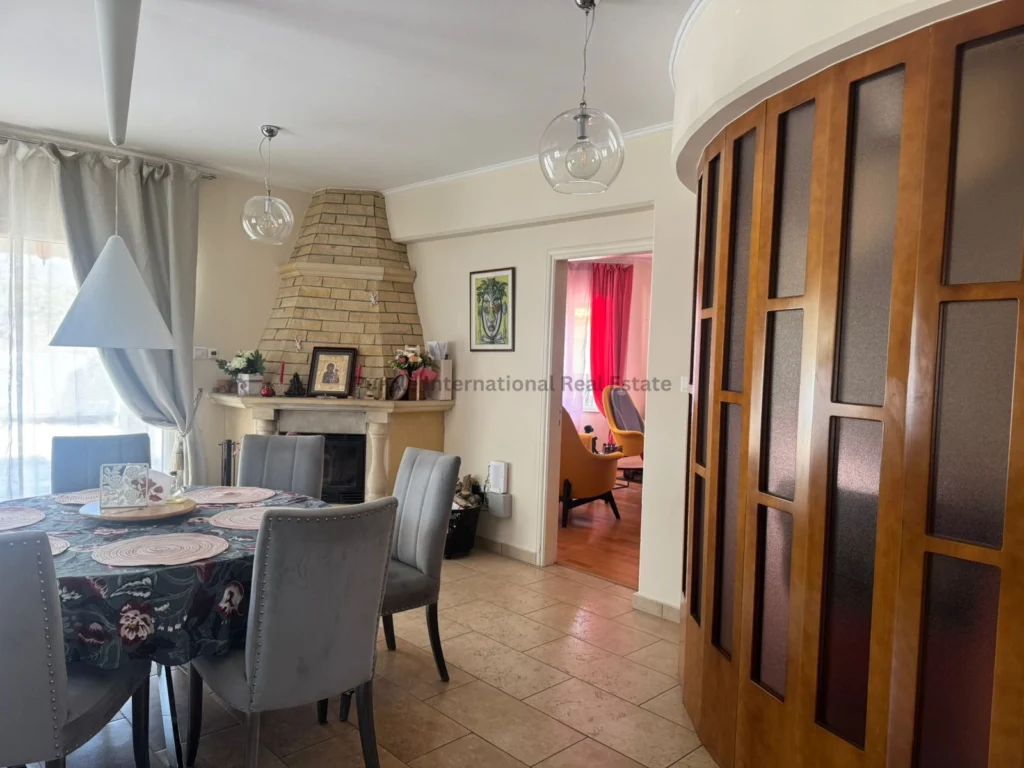 4 Bedroom House for Sale in Pyrgos Lemesou, Limassol District