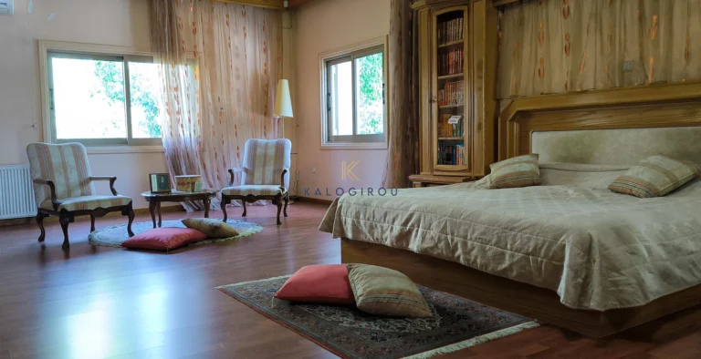 5 Bedroom House for Sale in Aradippou, Larnaca District