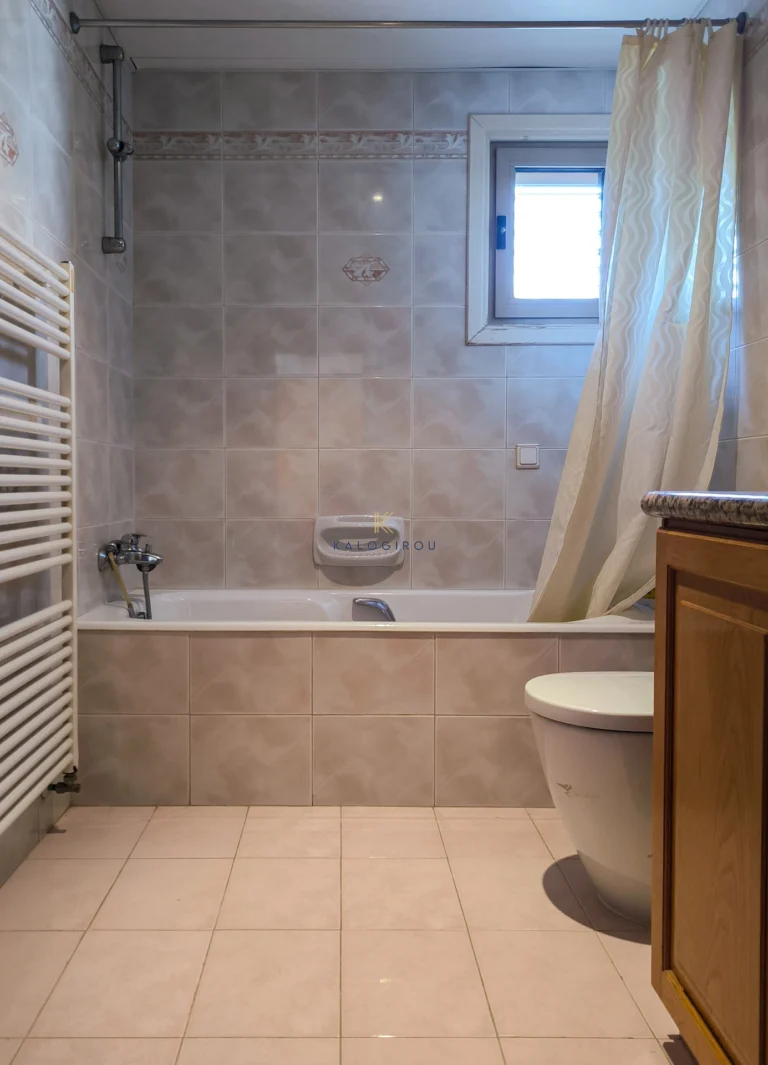 5 Bedroom House for Sale in Aradippou, Larnaca District