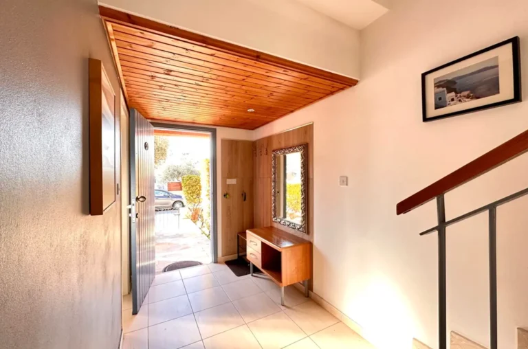 3 Bedroom House for Sale in Paphos – Universal