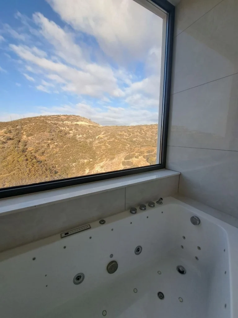 4 Bedroom House for Rent in Agios Tychonas, Limassol District