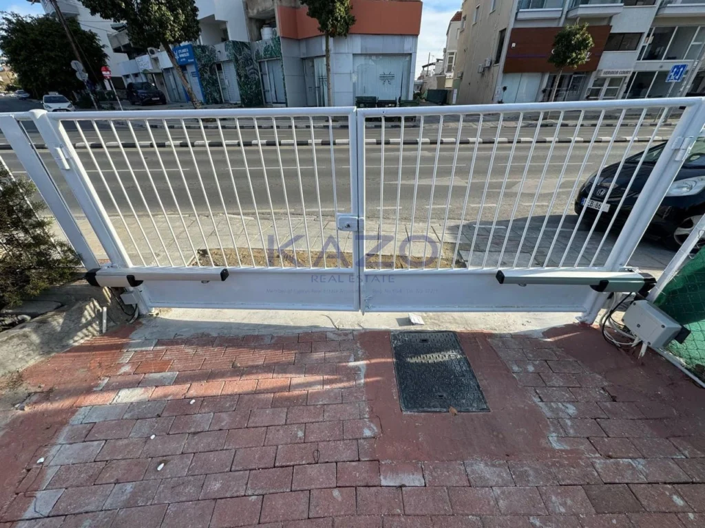 200m² Building for Rent in Limassol – Apostolos Andreas