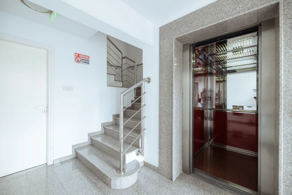 300m² Office for Rent in Larnaca – Agios Nikolaos, Limassol District