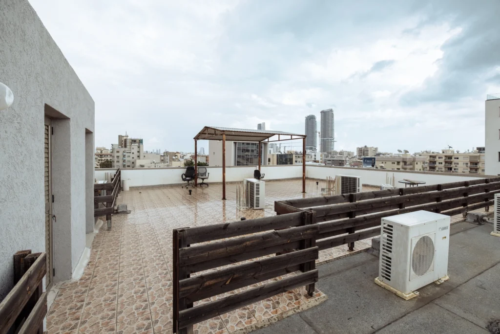 300m² Office for Rent in Larnaca – Agios Nikolaos, Limassol District