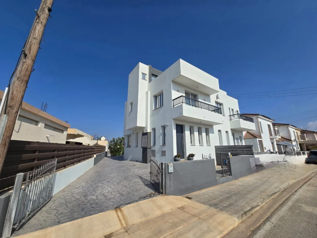 4 Bedroom House for Sale in Frenaros, Famagusta District