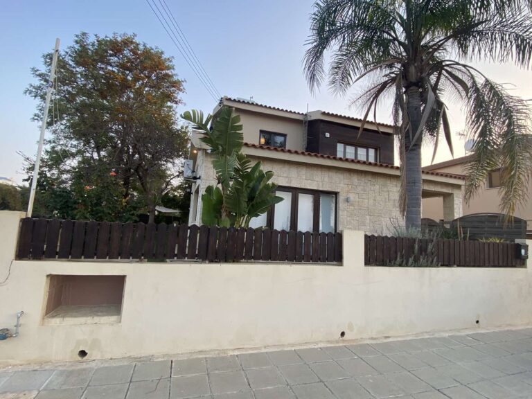 Cheap Houses and Villas for Sale Larnaca up to 400000 euro