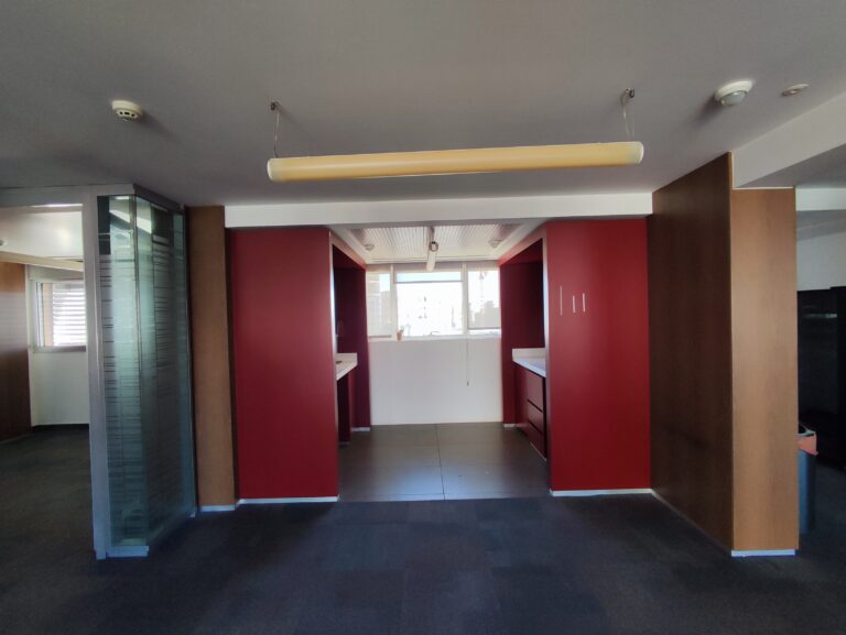 400m² Office for Rent in Nicosia – Trypiotis