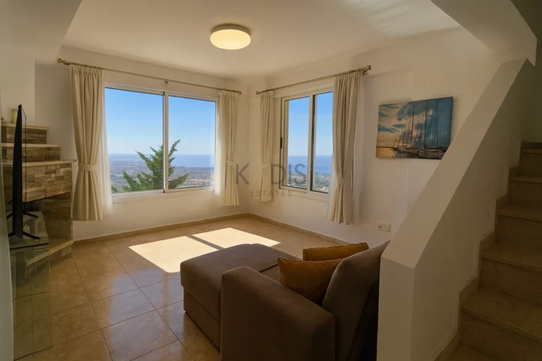 6+ Bedroom House for Sale in Pegeia, Paphos District