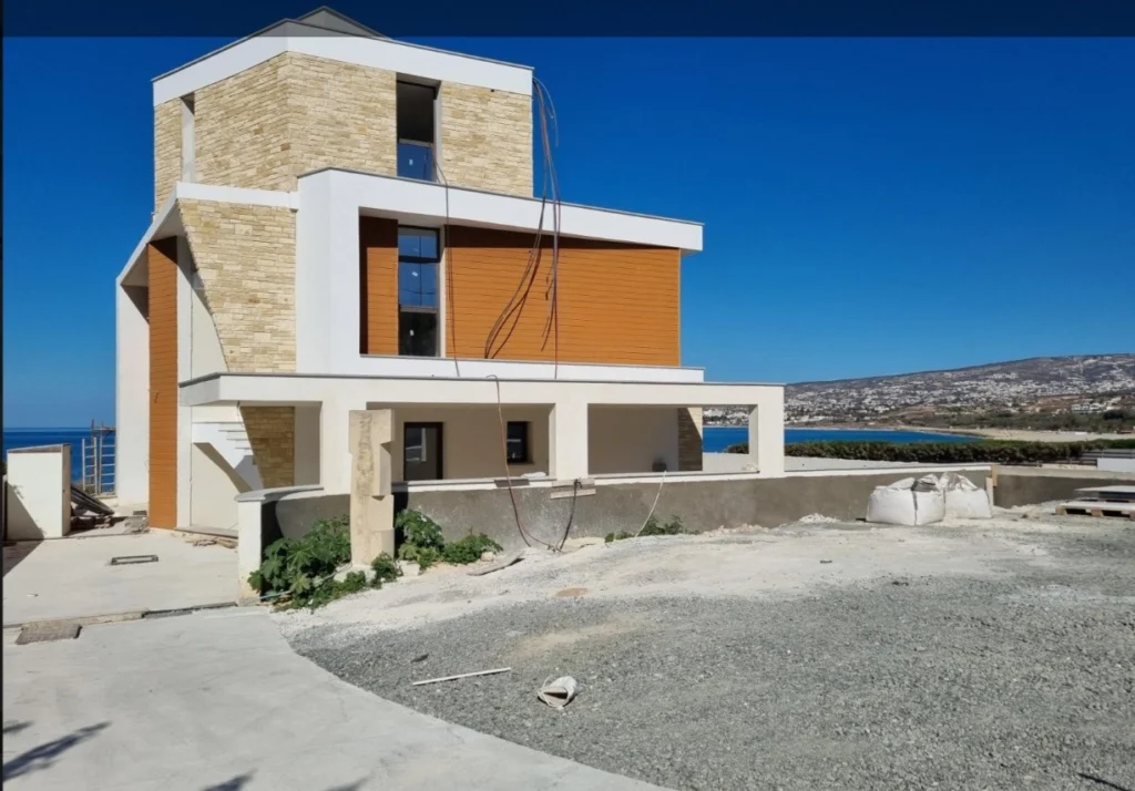 4 Bedroom House for Sale in Kissonerga, Paphos District