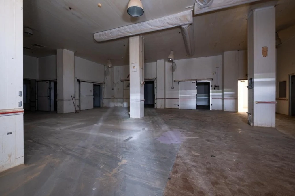 1615m² Commercial for Sale in Tremithousa, Paphos District