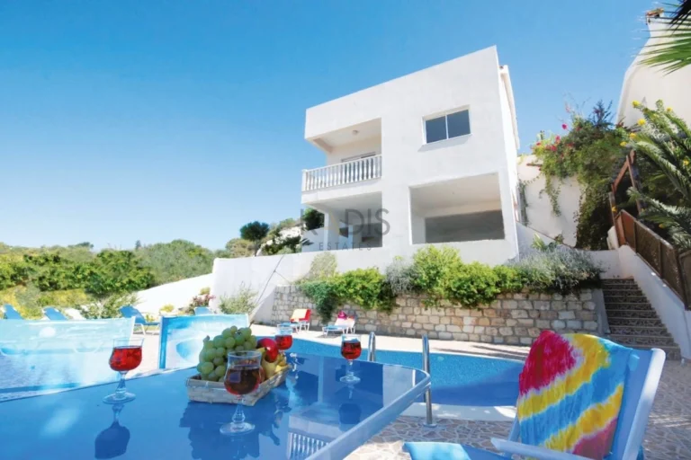 5 Bedroom House for Sale in Paphos