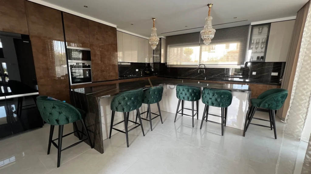 3 Bedroom House for Sale in Episkopi, Limassol District