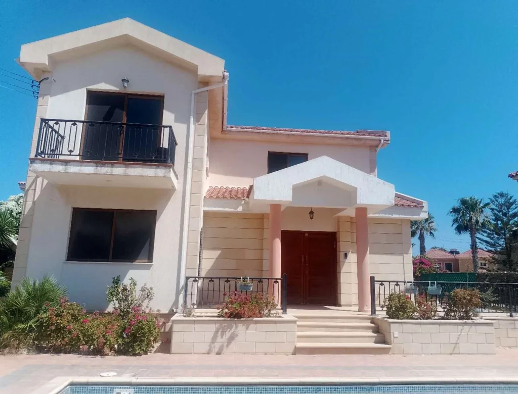 4 Bedroom House for Sale in Mouttagiaka, Limassol District