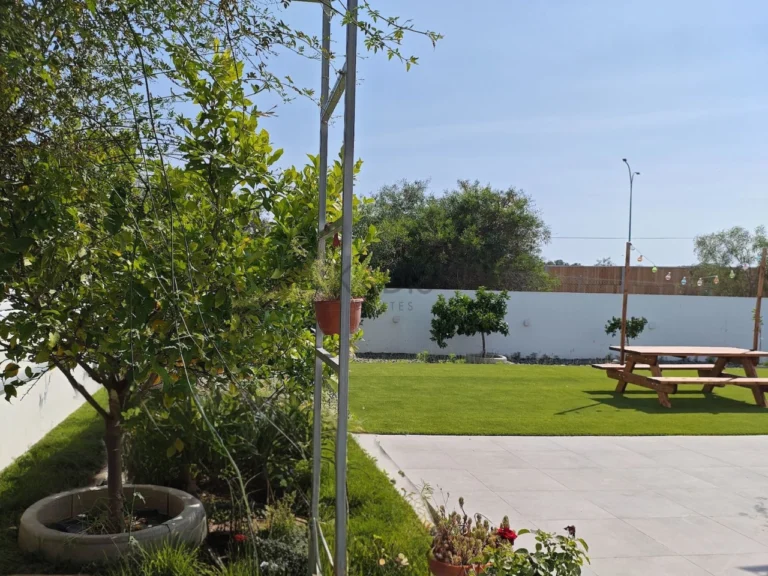 446m² Building for Sale in Latsia, Nicosia District