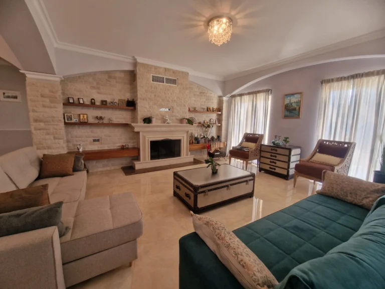 5 Bedroom House for Sale in Pegeia, Paphos District