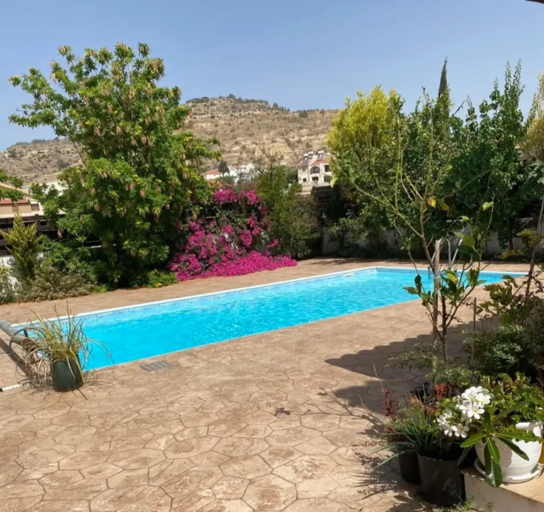 4 Bedroom House for Rent in Oroklini, Larnaca District