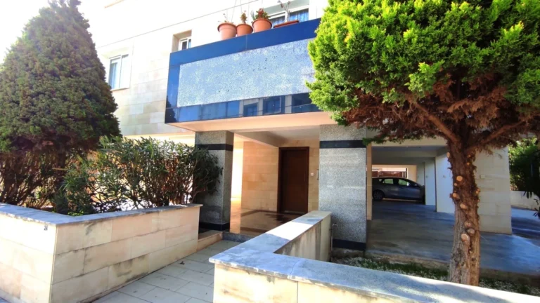552m² Commercial for Sale in Paphos – Universal