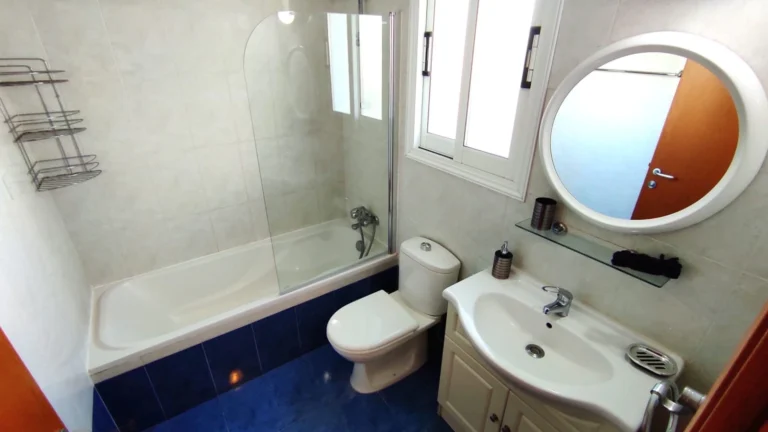 552m² Commercial for Sale in Paphos – Universal