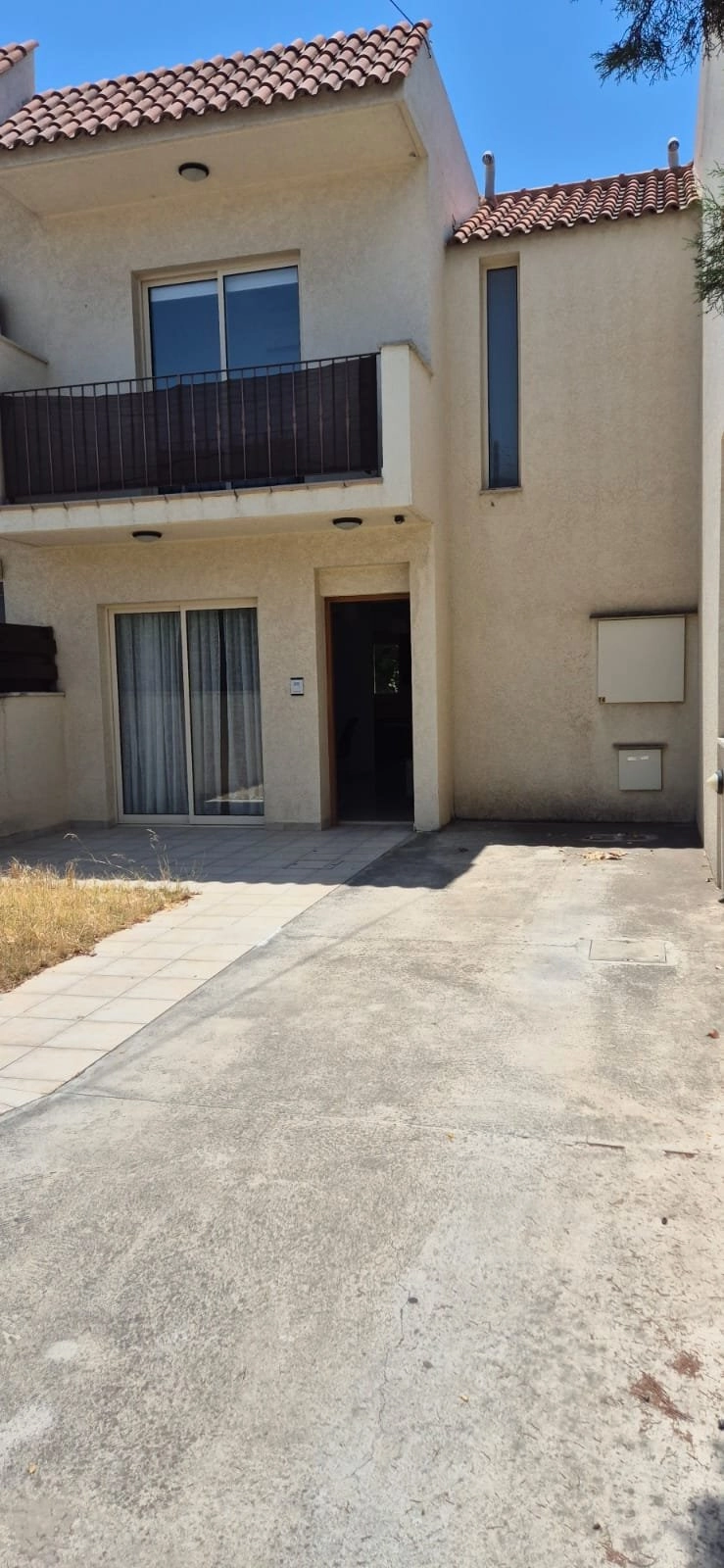 2 Bedroom House for Sale in Limassol – Linopetra