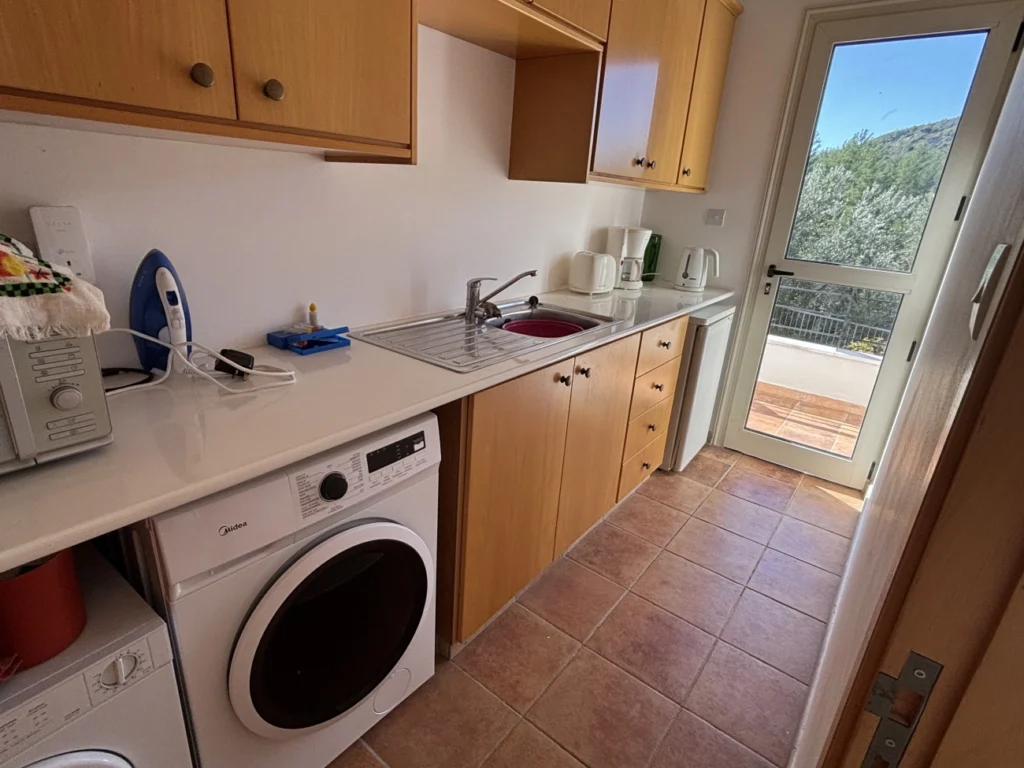 3 Bedroom House for Sale in Pera Pedi, Limassol District