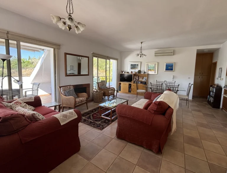 3 Bedroom House for Sale in Pera Pedi, Limassol District