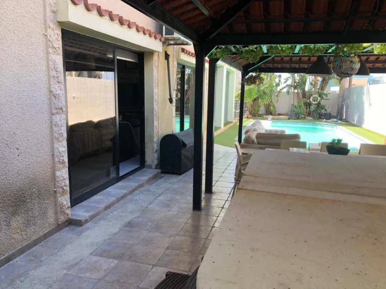 4 Bedroom House for Sale in Limassol – Agios Athanasios