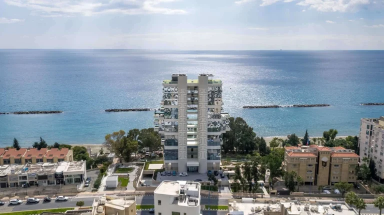 4 Bedroom Apartment for Sale in Agios Tychonas, Limassol District