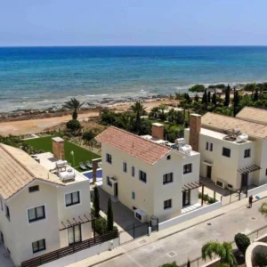 5 Bedroom House for Sale in Famagusta – Agia Napa