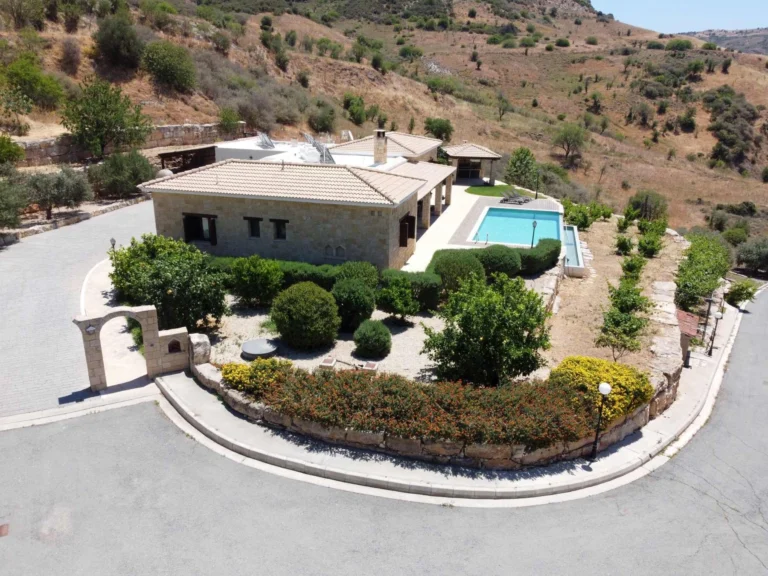 4 Bedroom House for Sale in Episkopi, Paphos District