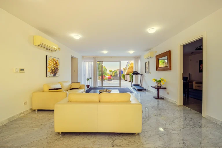 5 Bedroom House for Sale in Latchi (Lakki / Latsi), Paphos District