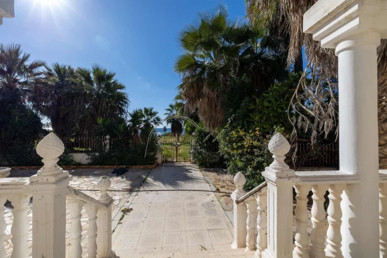 4 Bedroom House for Sale in Famagusta – Agia Napa