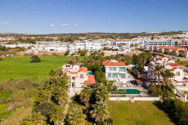 4 Bedroom House for Sale in Famagusta – Agia Napa