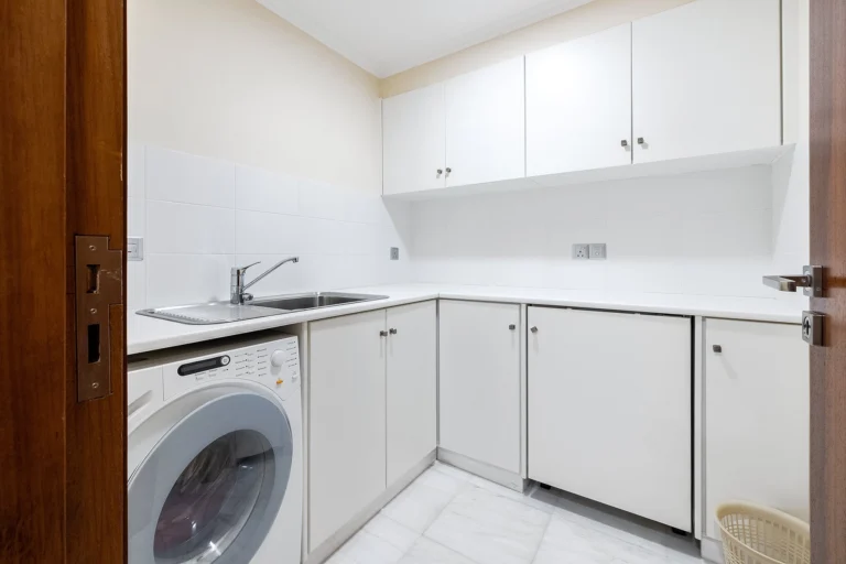 5 Bedroom House for Sale in Neo Chorio Pafou, Paphos District