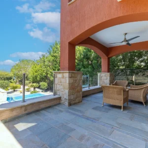 5 Bedroom House for Sale in Neo Chorio Pafou, Paphos District