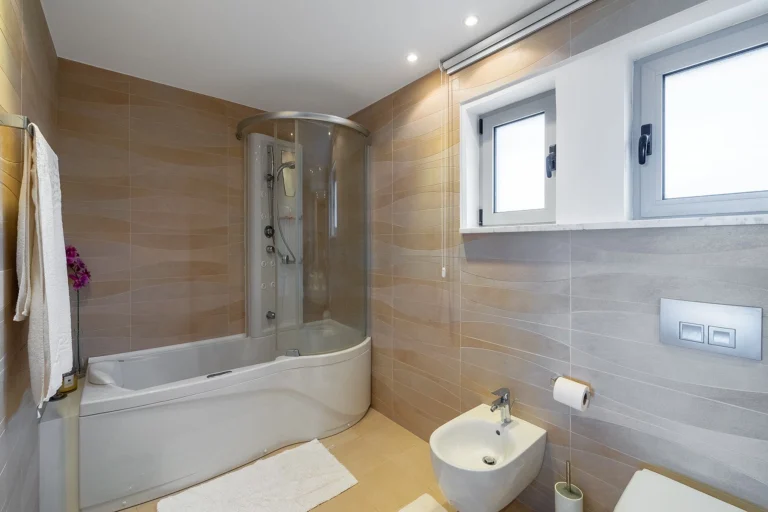 4 Bedroom House for Sale in Neo Chorio Pafou, Paphos District