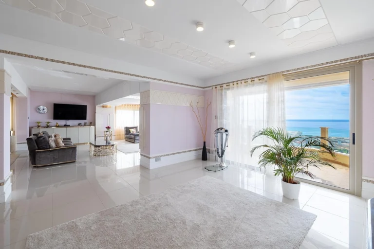 6+ Bedroom House for Sale in Pegeia, Paphos District