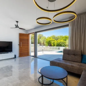 4 Bedroom House for Sale in Chlorakas, Paphos District