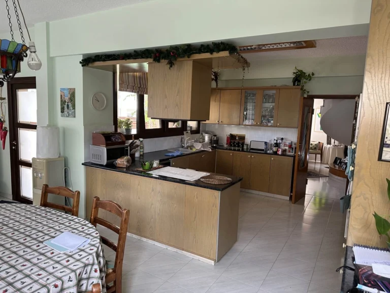4 Bedroom House for Sale in Agios Nikolaos, Larnaca District