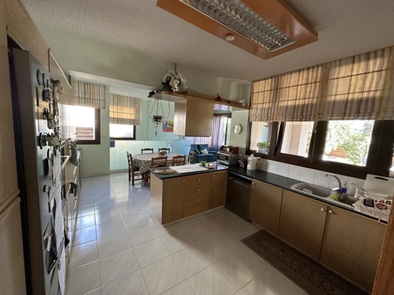 4 Bedroom House for Sale in Agios Nikolaos, Larnaca District