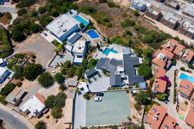 5 Bedroom House for Sale in Kissonerga, Paphos District