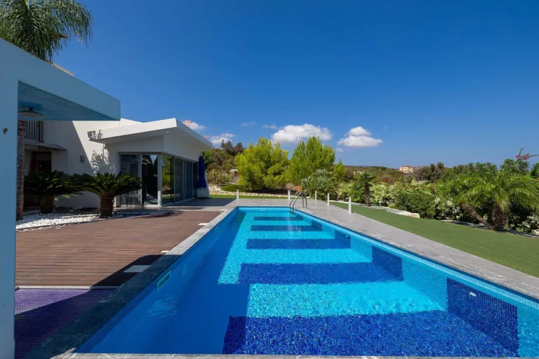 3 Bedroom House for Sale in Neo Chorio Pafou, Paphos District